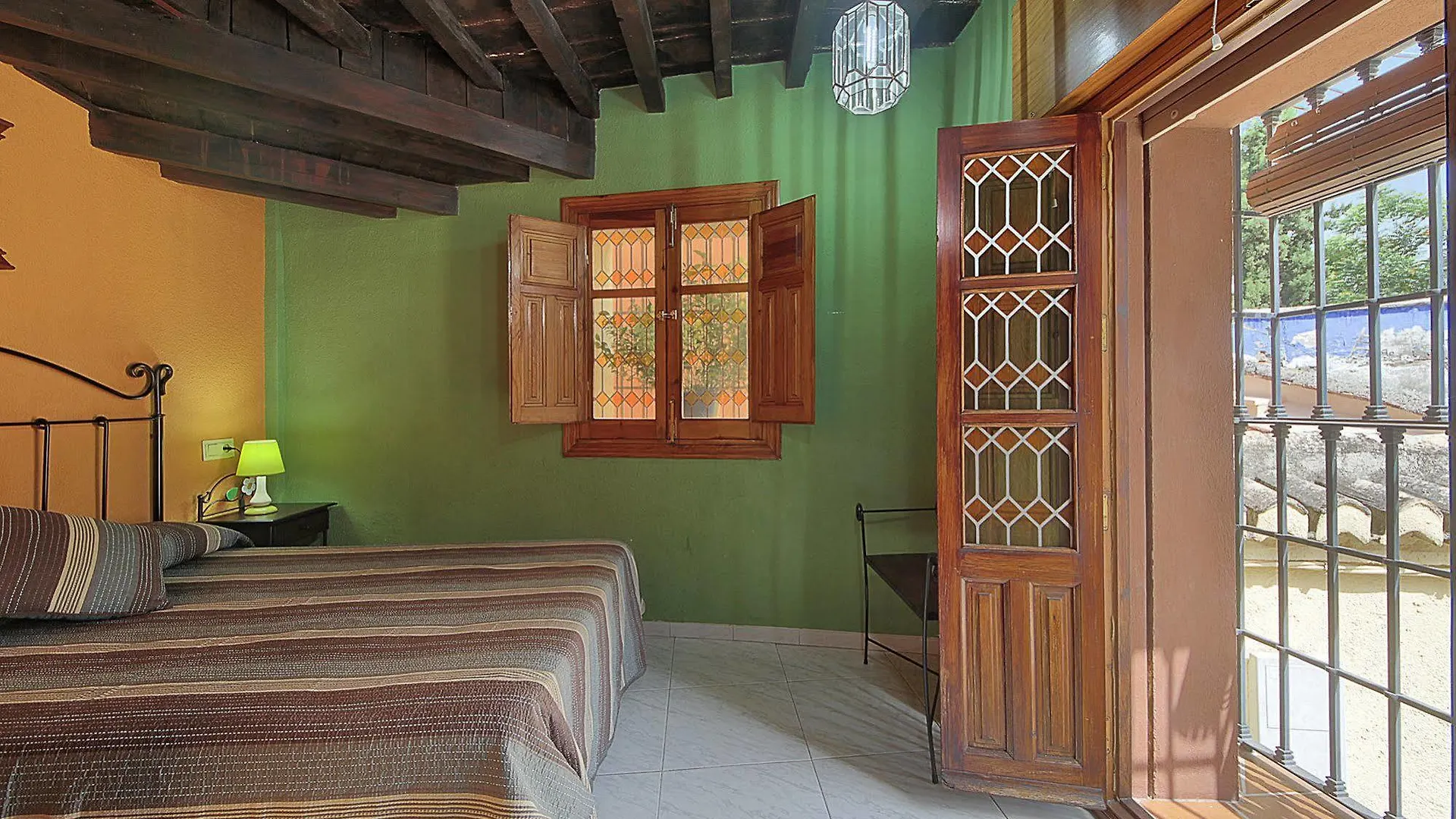Apartamentos La Miga Granada Guest house