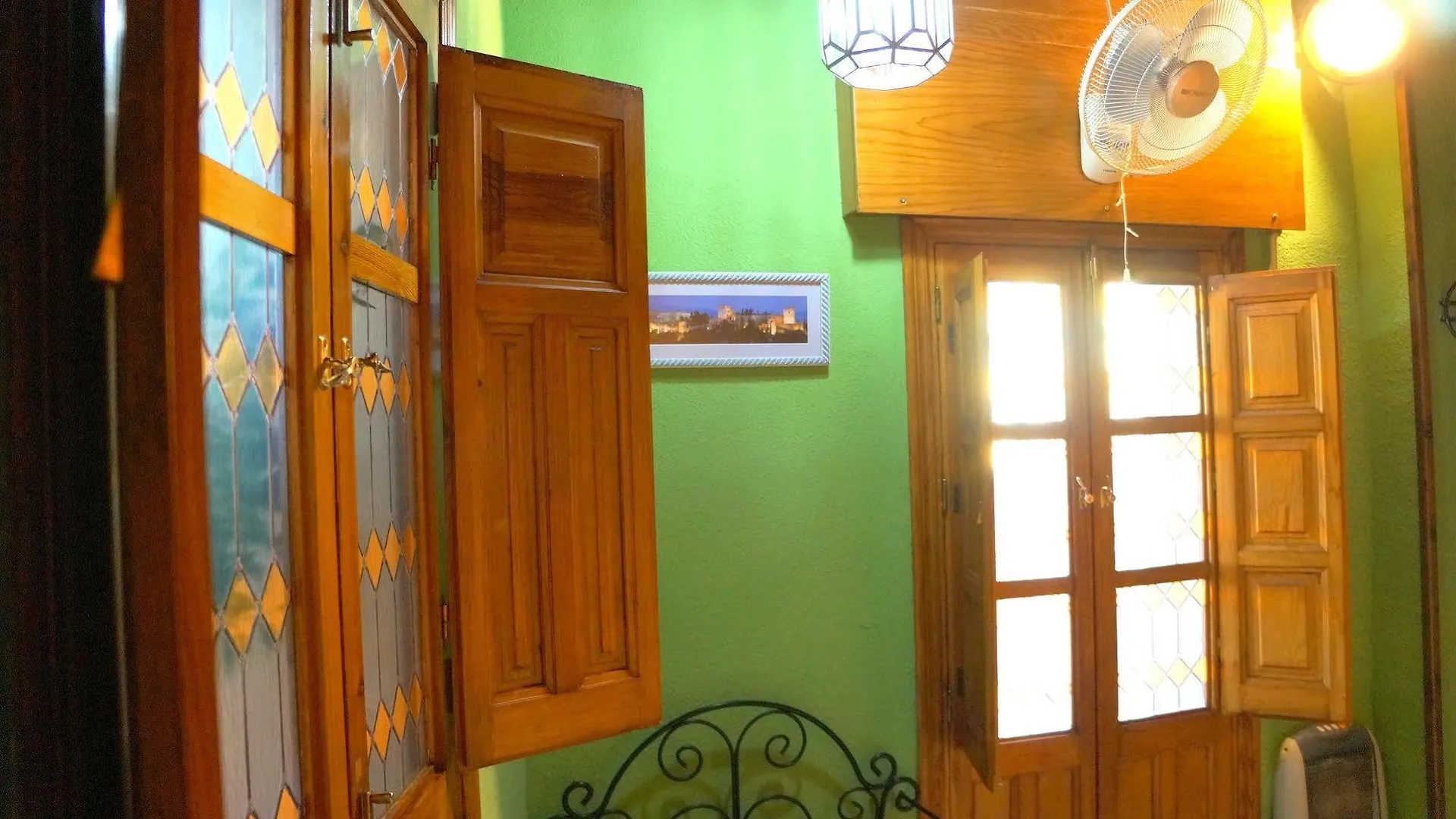 Apartamentos La Miga Granada Guest house